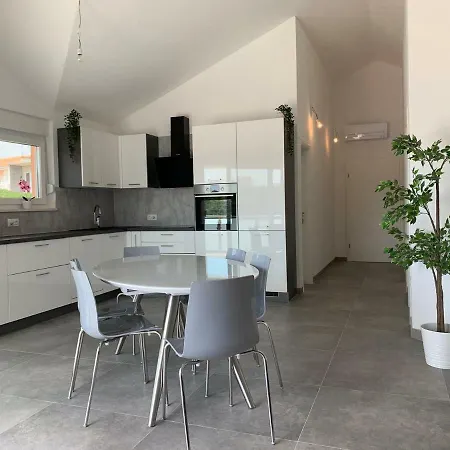 Apartment Valjan Trogir