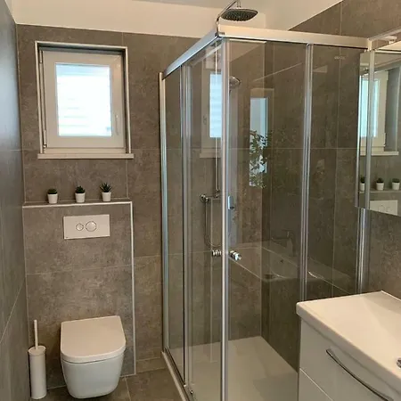 Valjan Apartment *
