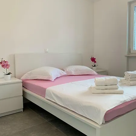 Valjan Apartment